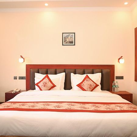Hotel Ladakh Hills Лех Екстериор снимка