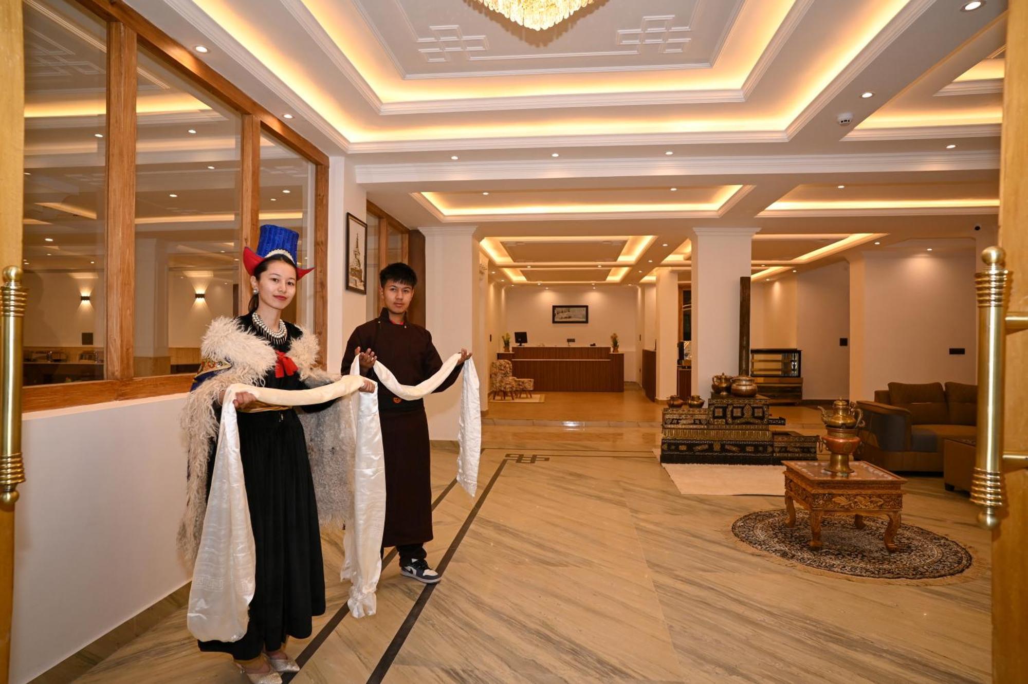Hotel Ladakh Hills Лех Екстериор снимка