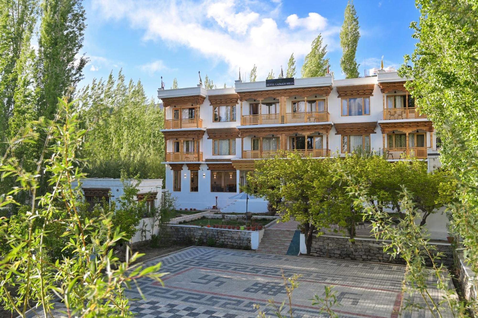 Hotel Ladakh Hills Лех Екстериор снимка